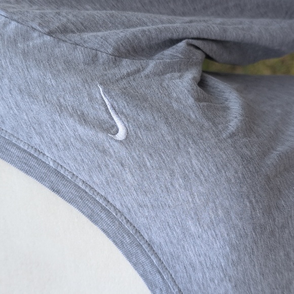 Nike V Neck Women's Long Sleeve Top Medium - Picture 4 of 8